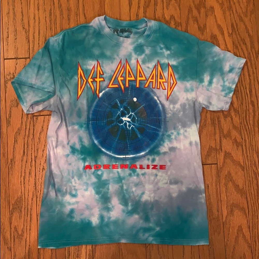 Def Leppard tshirt